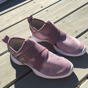Brand new Puma athletic shoes